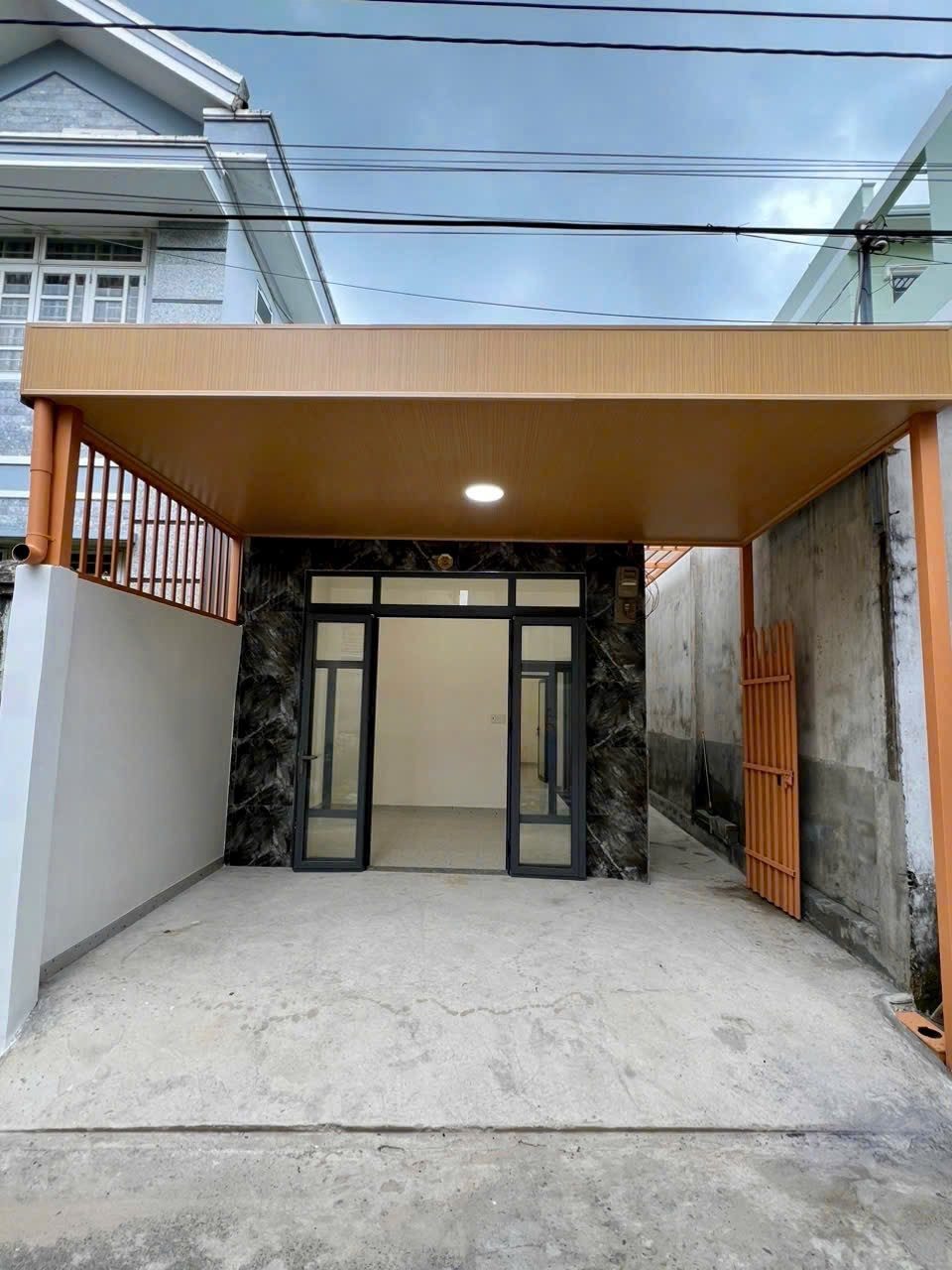 Bán Nhà riêng 105.7m2 có sẵn 75 m2 thổ cư giá 3.2 tỷ tại Đường Phú Lợi Phường Phú Lợi Thành phố Thủ Dầu Một Bình Dương