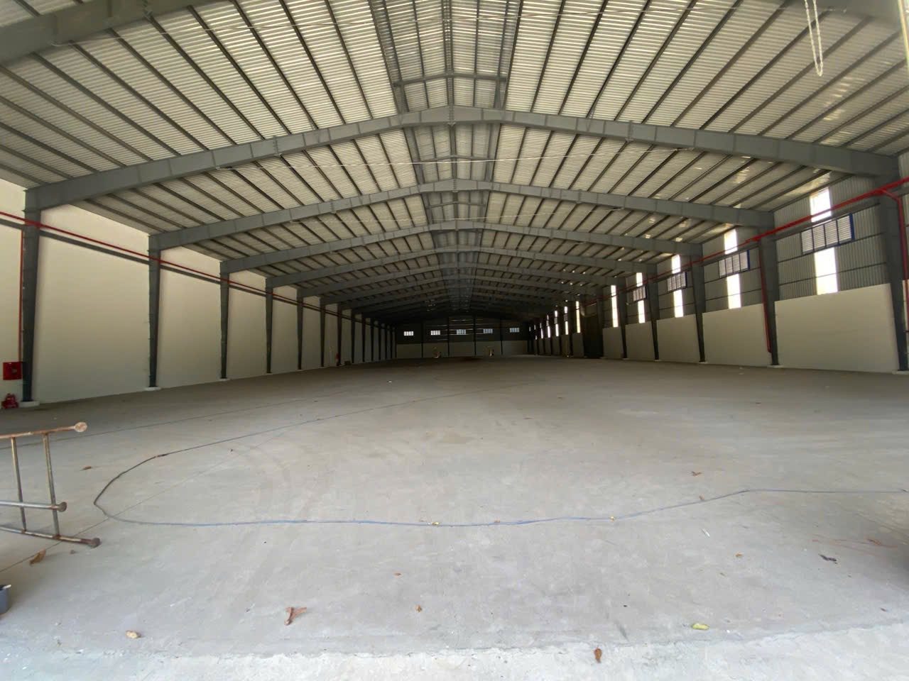 Cho thuê xưởng 3060m2 đường châu pha gần ngã tư hội bài