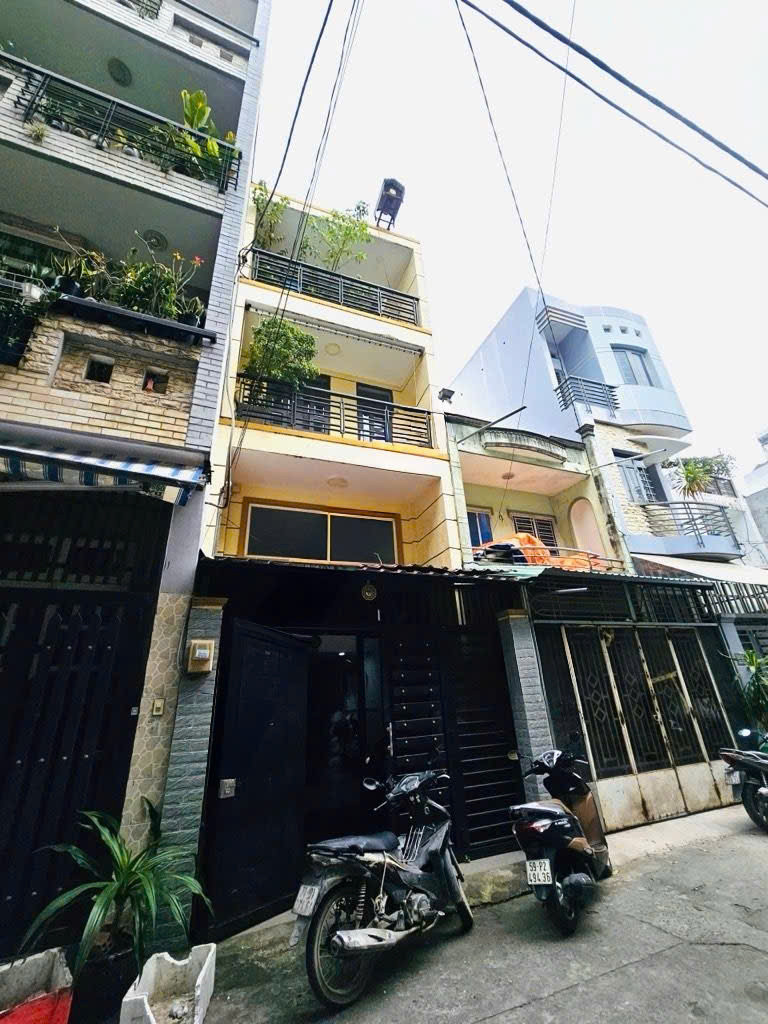 Bán nhà 68m² ngang 4m 5 Tầng giá 8.2 tỷ Đường Phú Thọ Hòa HXH