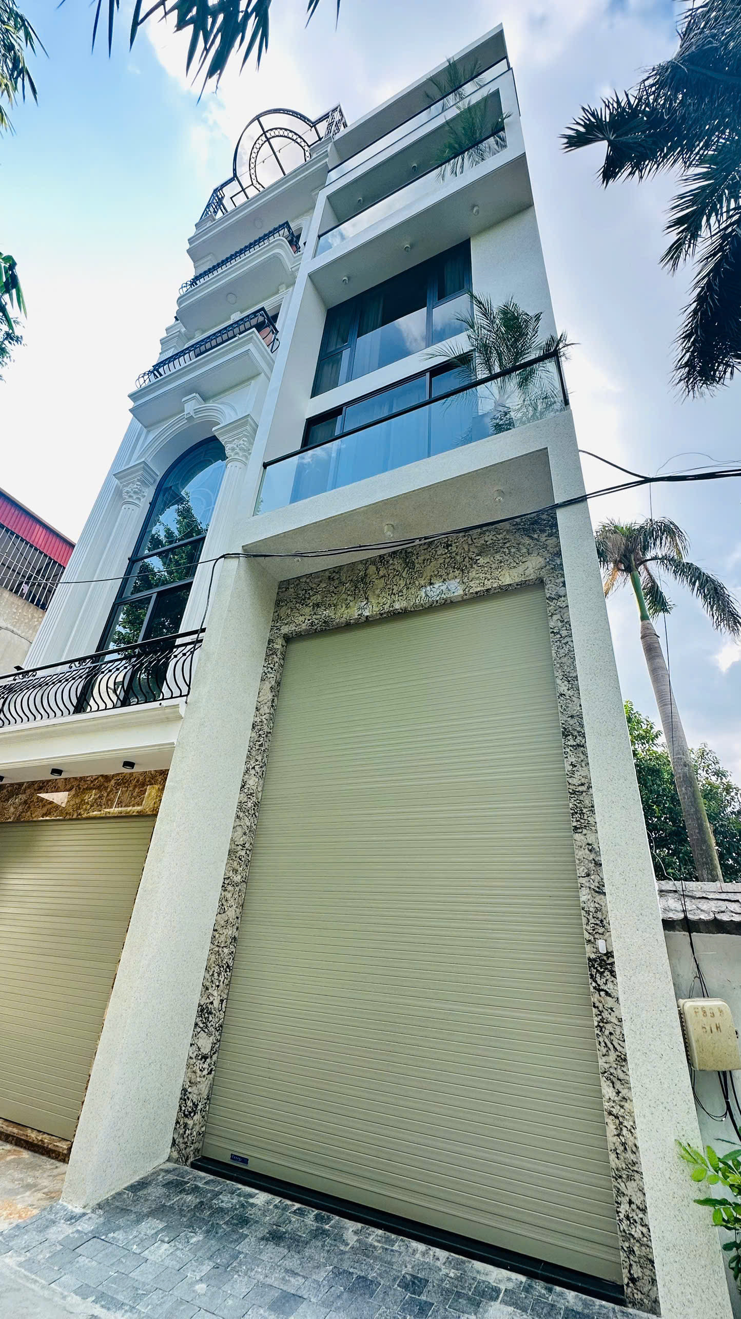 🏡 XÂY MỚI LONG BIÊN 7 TẦNG – THANG MÁY – NGÕ Ô TÔ TRÁNH – 2 THOÁNG –  FULL NỘI THẤT XỊN