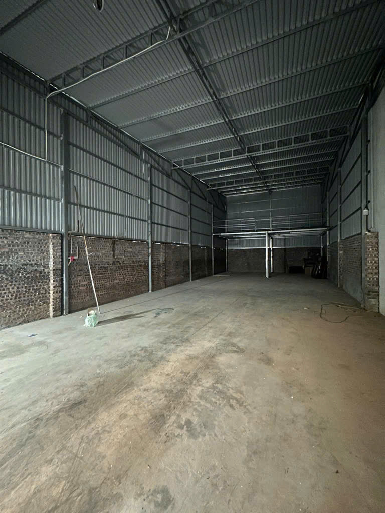 140m sẵn kho có gác mái - nở hậu - ô tô thông - 20m ô tô tránh - sẵn dòng tiền