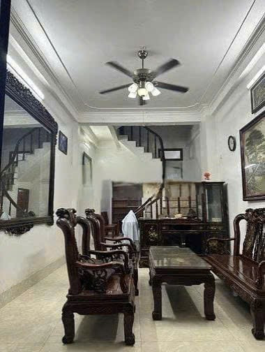Cho Thuê Nhà Ngõ 1 Phúc Tân - Hoàn Kiếm 50M² 3 Tầng 4 Ngủ, Full Đồ - Giá Thuê 10tr