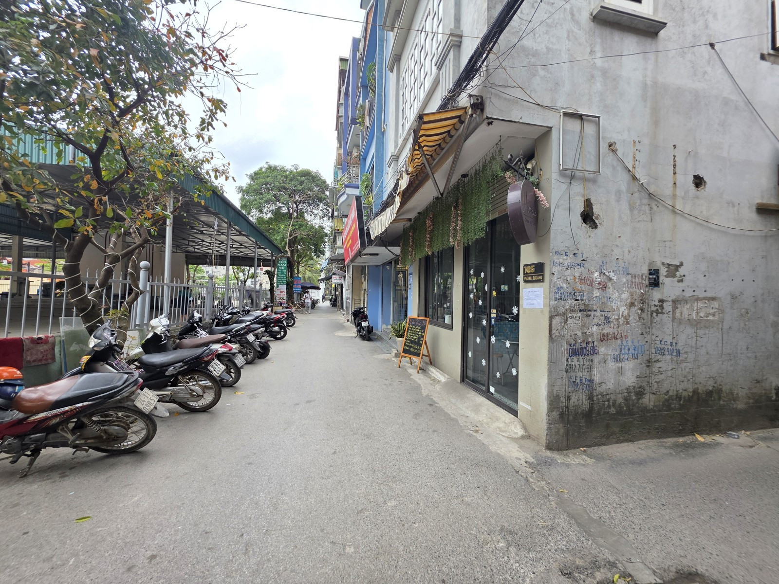 Bán nhà Phùng Khoang 81m² full thổ cư ngang 6.5m giá 17.5 tỷ tại Đường Phùng Khoang Phường Đại Mỗ (MUA/BÁN BĐS nhắn tin Zalo 0862299066)