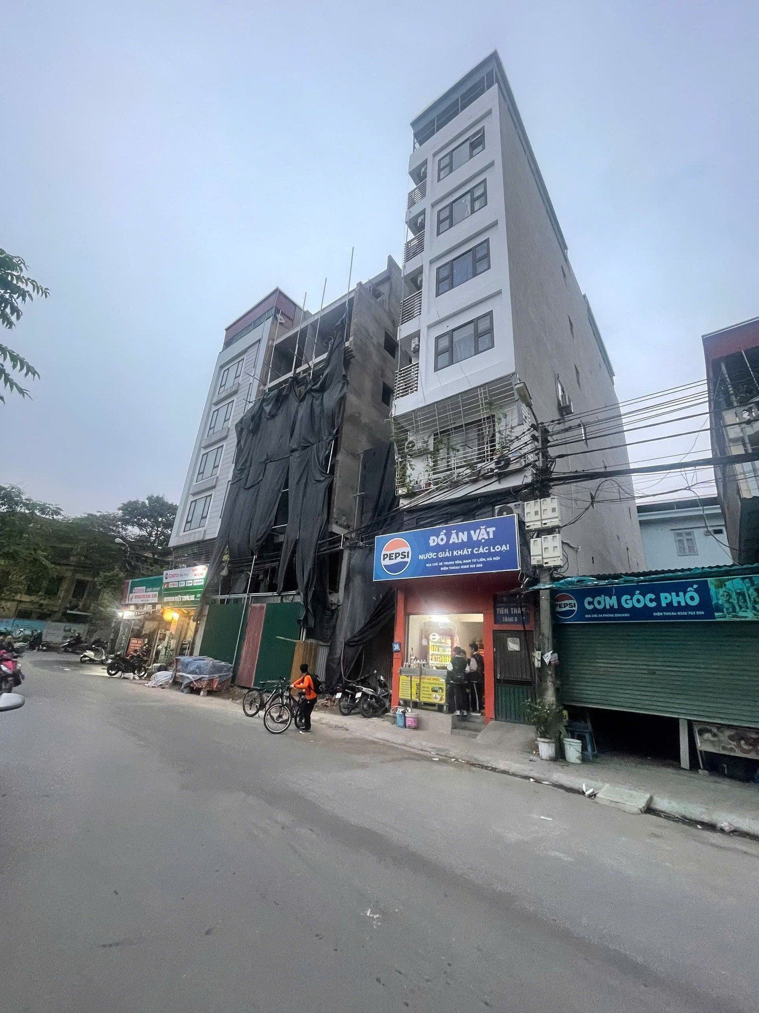 TÒA NHÀ CCMN MẶT ĐƯỜNG PHÙNG KHOANG. 110M2 - 7 TẦNG. THANG MÁY. 18 PHÒNG KK.