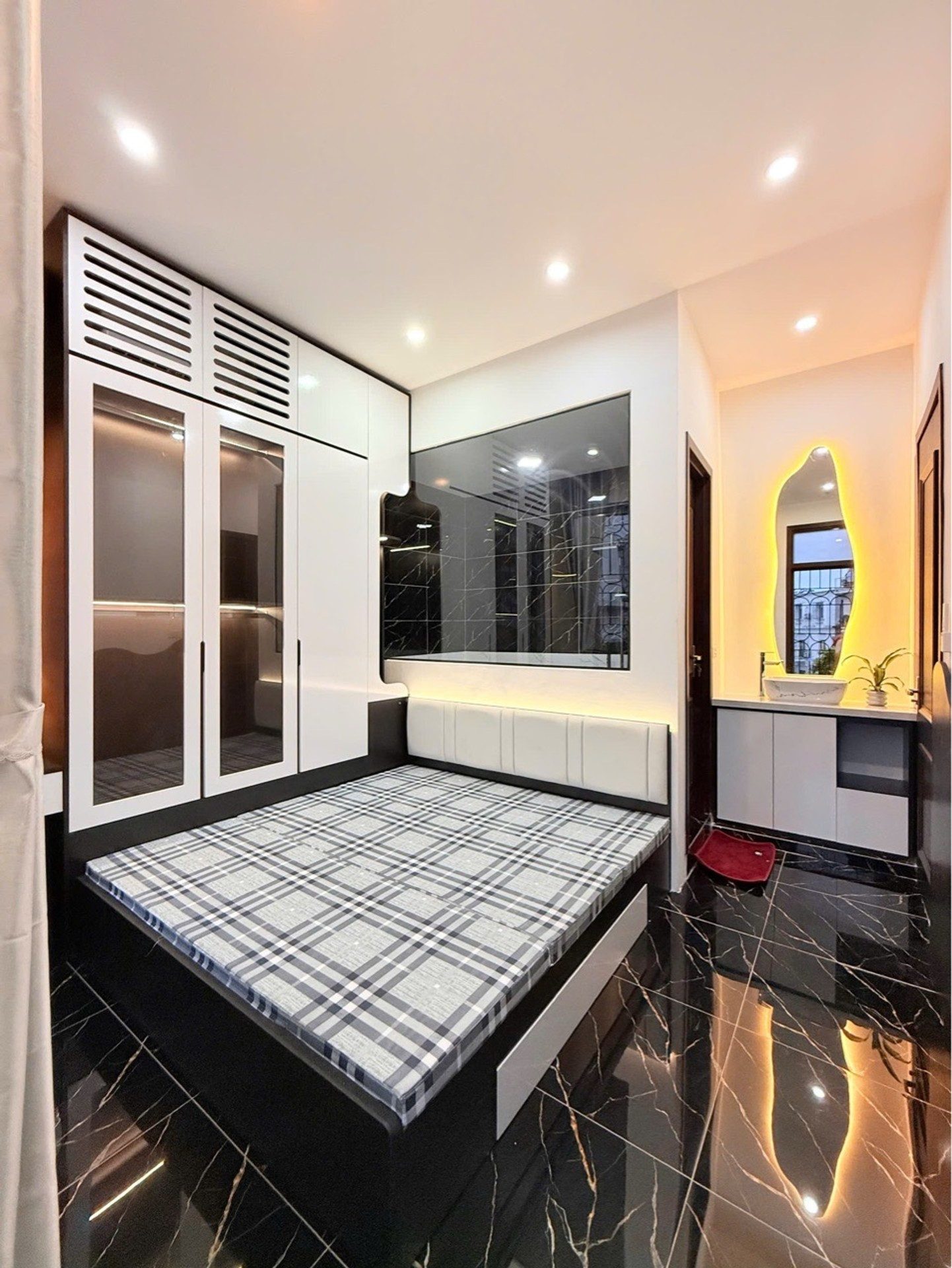 🌏BÁN NHÀ PHÙNG KHOANG - NGUYỄN TRÃI CĂN HỘ 90M², 3 NGỦ, GIÁ 4.3 TỶ, FULL NỘI THẤT.