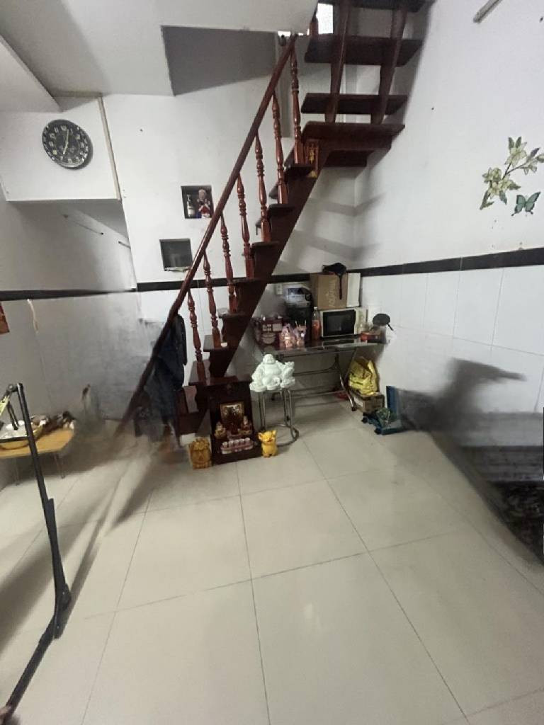 Bán nhà 2 tầng, 70m2, ngang khủng 7m, Xe hơi vào nhà, ngay Phùng Tá Chu, Aeon, hơn 5 tỷ HCM