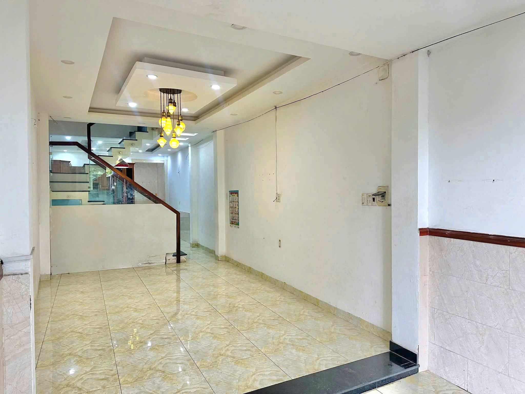 BÁ.N NHÀ TRỤC TỈN.H LỘ 10 - KHU TÊN LỬ.A - ĐƯỜNG XE TẢI - DTSD 145M2 - BTCT