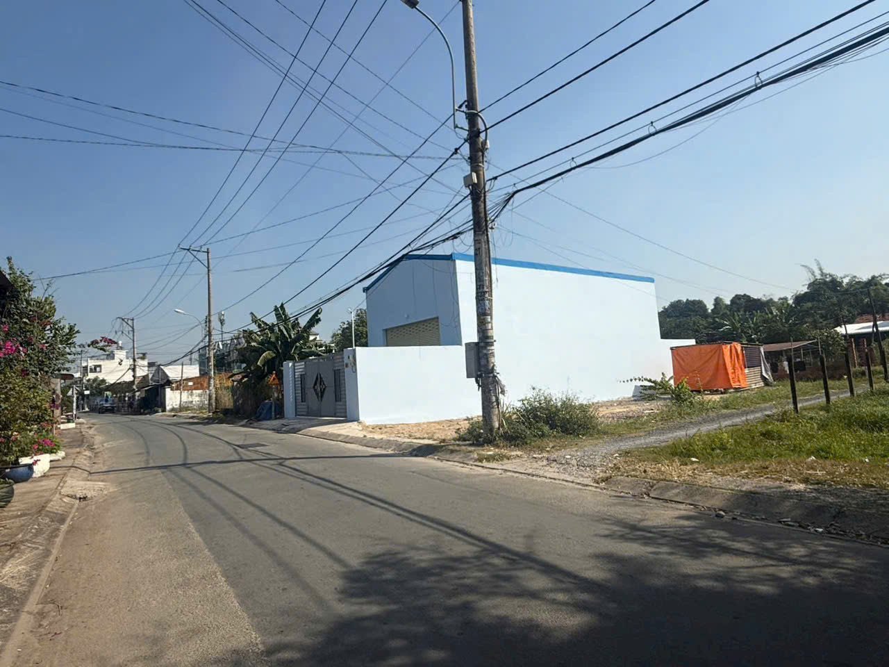 Bán đất mt Phùng Thị Chuyện , Thới Tam Thôn , Hóc Môn dt 226m2 ( 144,7m2 thổ ) giá  7,3 tỷ