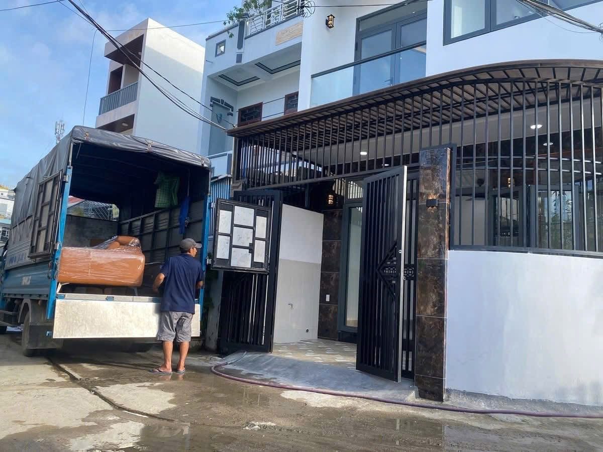 💥 BÁN NHÀ CĂN GÓC 3 TẦNG – PHƯỚC LONG, NAM NHA TRANG – GẦN BIỂN - 4,7 tỷ

Cơ hội sở hữu nhà căn góc 2 mặt thoáng, vị trí đẹp gần biển, khu dân cư đông đúc, thuận tiện ở lâu dài hoặc đầu tư.

📍 Vị trí: Phước Long – Nam Nha Trang
• Cạnh KĐT Phước Long 