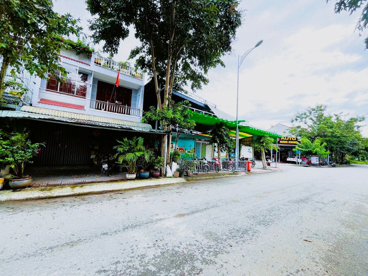 GÓC 2 MẶT TIỀN PHƯỚC THIỆN, NGANG 17M KHỦNG, ĐƯỜNG BÀN CỜ 8M, NGAY VINHOMES, 28  TỎI