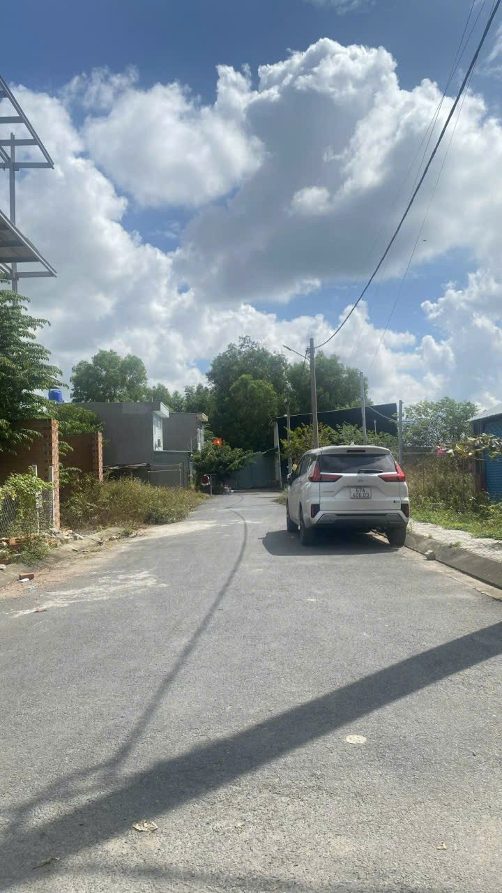 Bán đất Phước Thiện đối diện Vinhomes Q9, 2 mặt hẻm, đường 8m, ngang 5m, sổ riêng, giá tốt