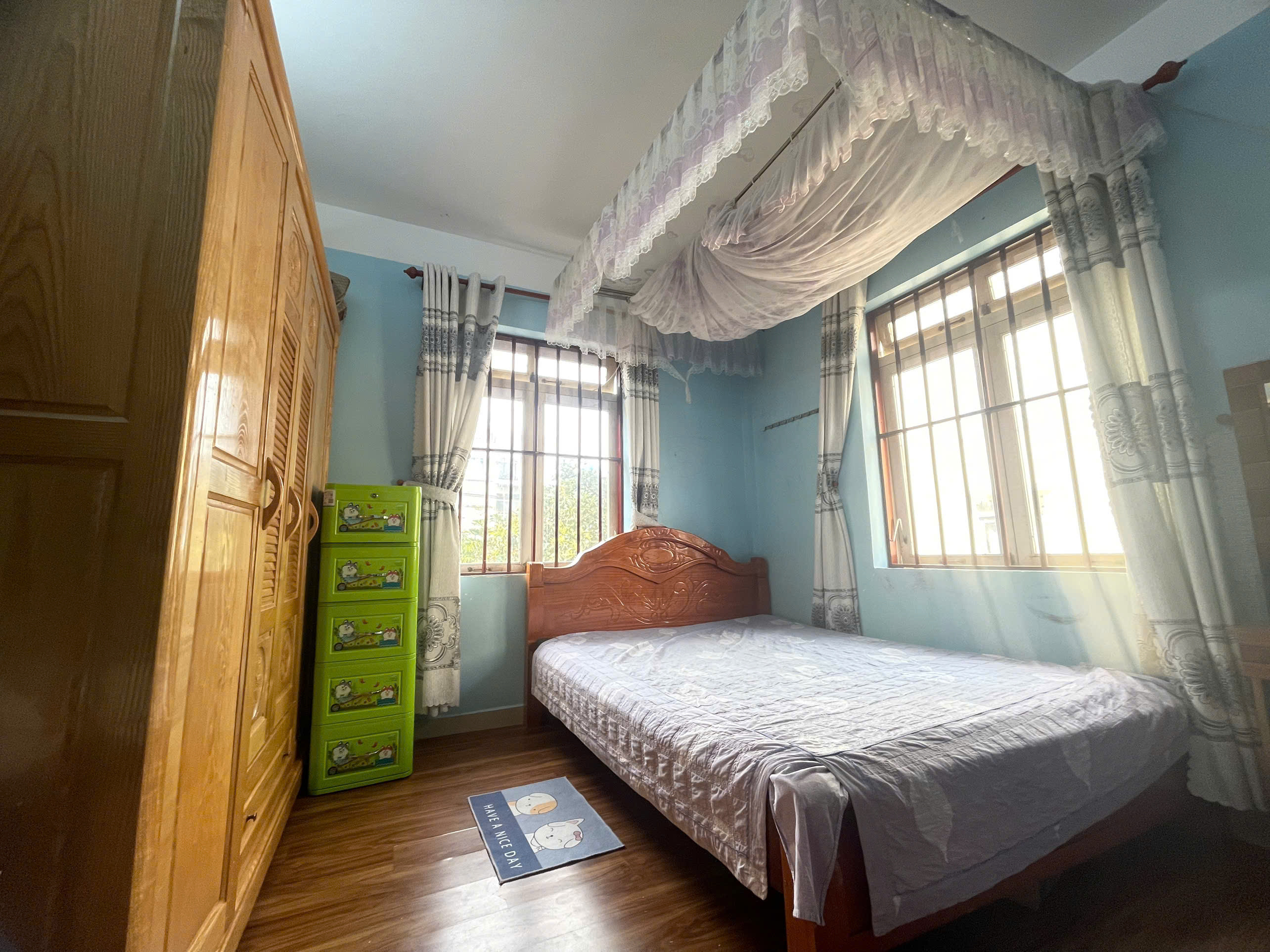 Bán chung Cư Ngô Quyền, 2 phòng ngủ và có thêm gác lửng 2 phòng ngủ nữa. Bán để lại toàn bộ nội thất