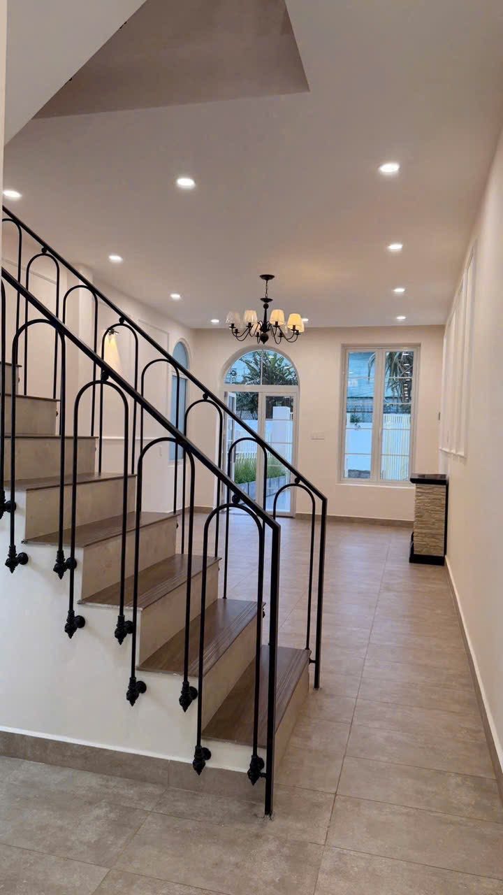 Nhà Phố Trung Tâm Đà Lạt p8 DT : 121m2- Giá : 10 tỷ Đã Hoàn Công