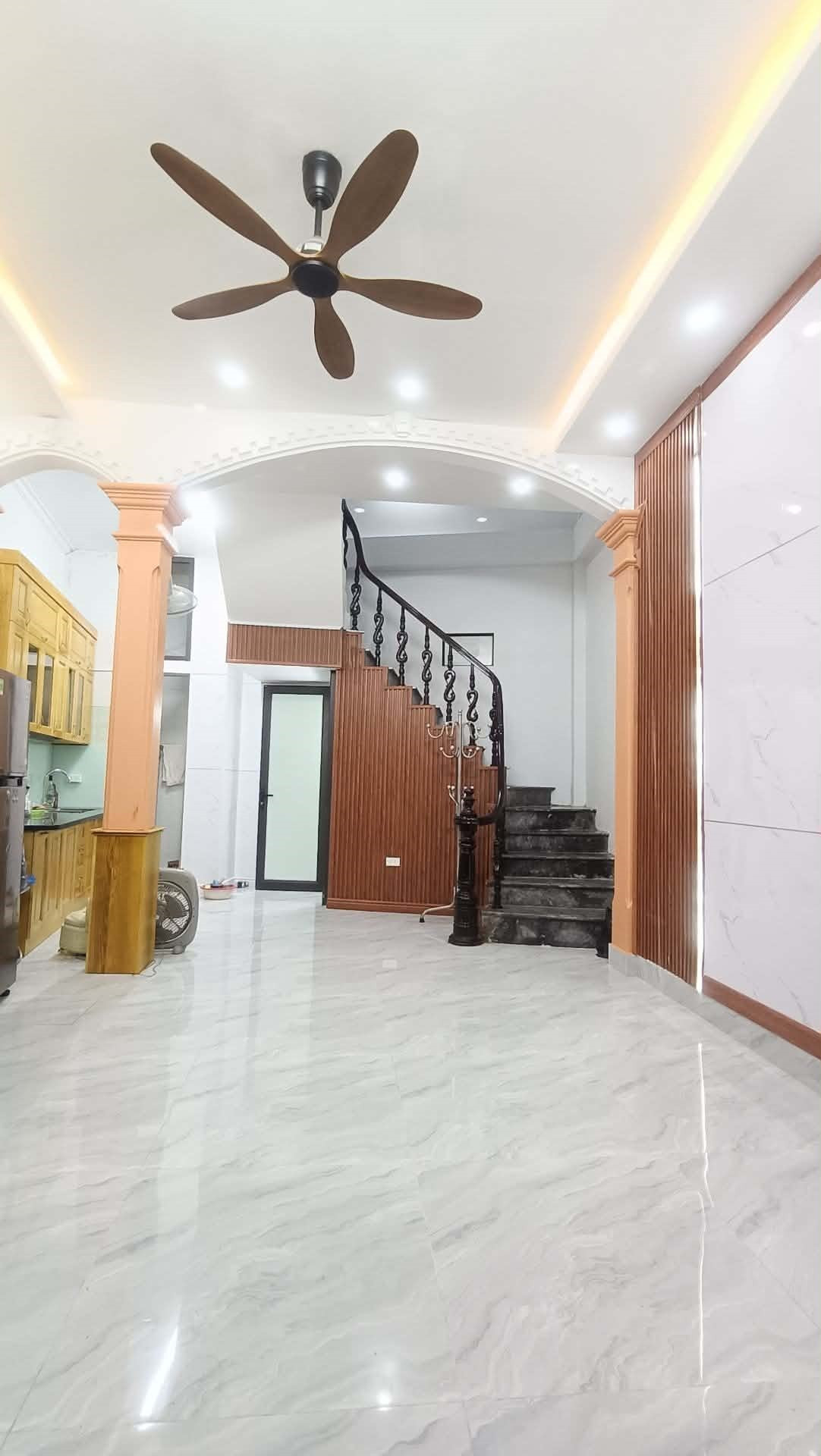 NHÀ 6 TẦNG PHỐ PHƯƠNG MAI_30M RA PHỐ_NGÕ THÔNG_26m2_VỀ Ở NGAY, hơn 7 tỷ
