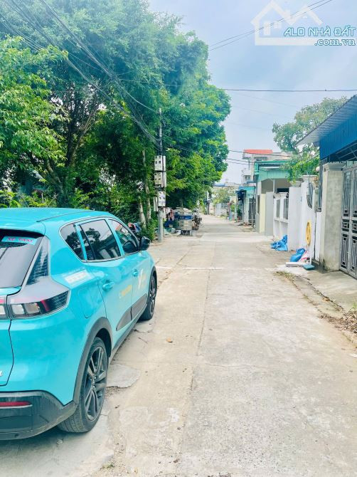 Bán 83,4 m2 Đất Chính Chủ Phân Lô Công ty Nến