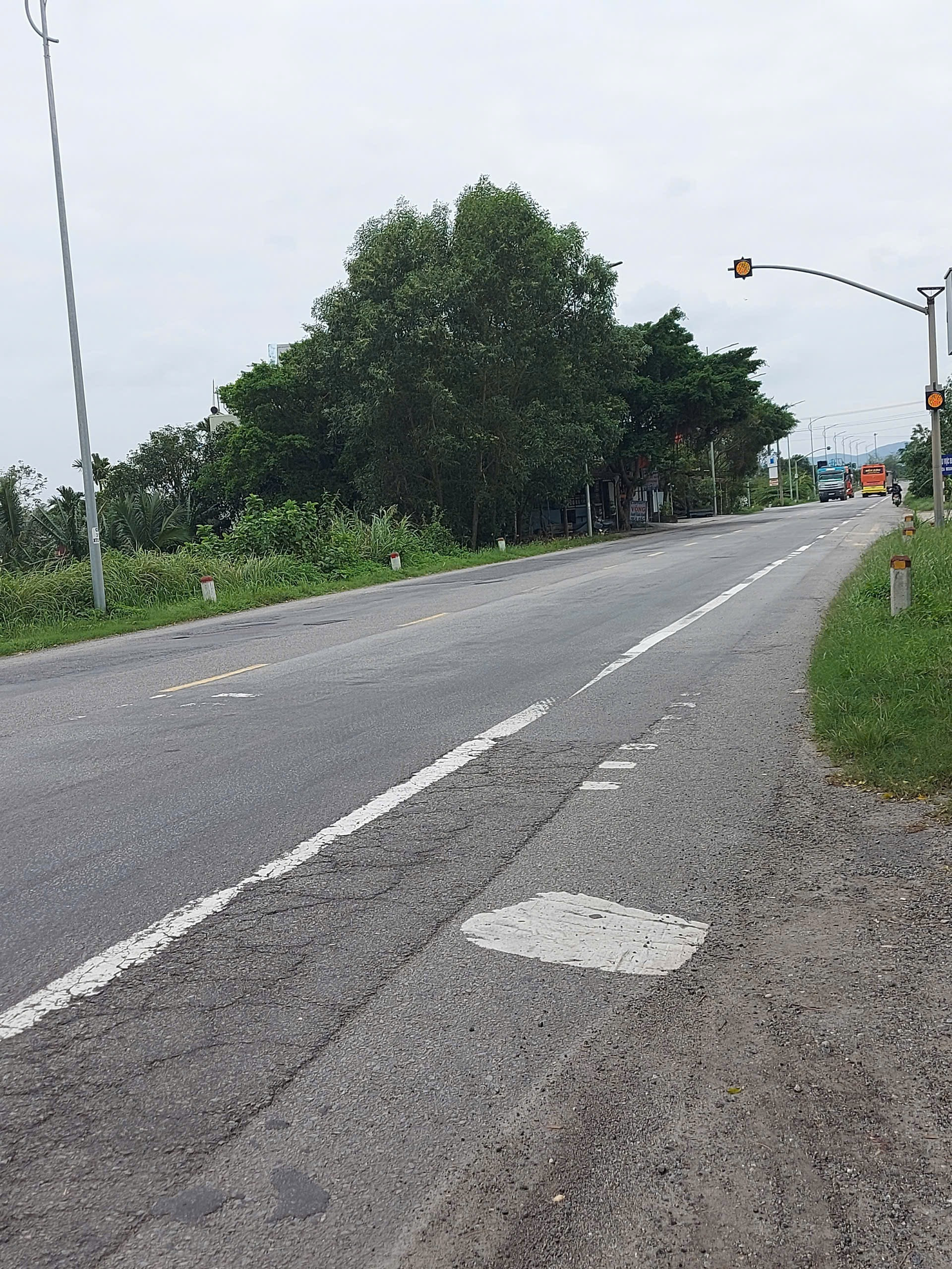 LÔ ĐẤT 2 MẶT TIỀN ĐƯỜNG NGUYỄN CHÁNH VÀ NGUYỄN TẤT THÀNH