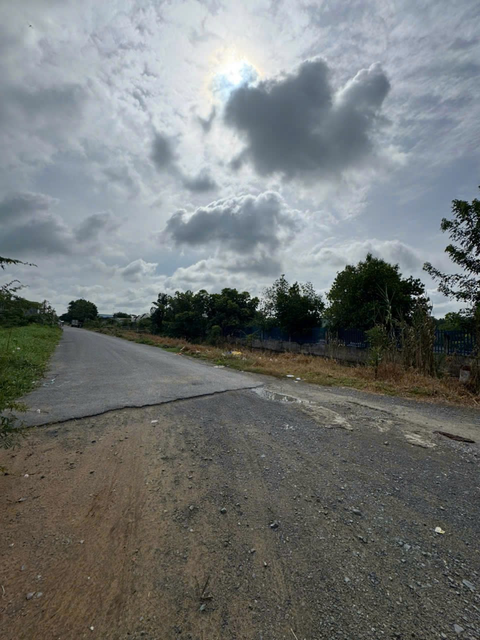 ĐẤT LỚN VIEW 2 MẶT TIỀN (HIẾM) ,XÃ PHƯỚC LÝ - GIÁP BÌNH CHÁNH.
📐 Diện tích thực tế: 30m x 45m ≈ 1.250m