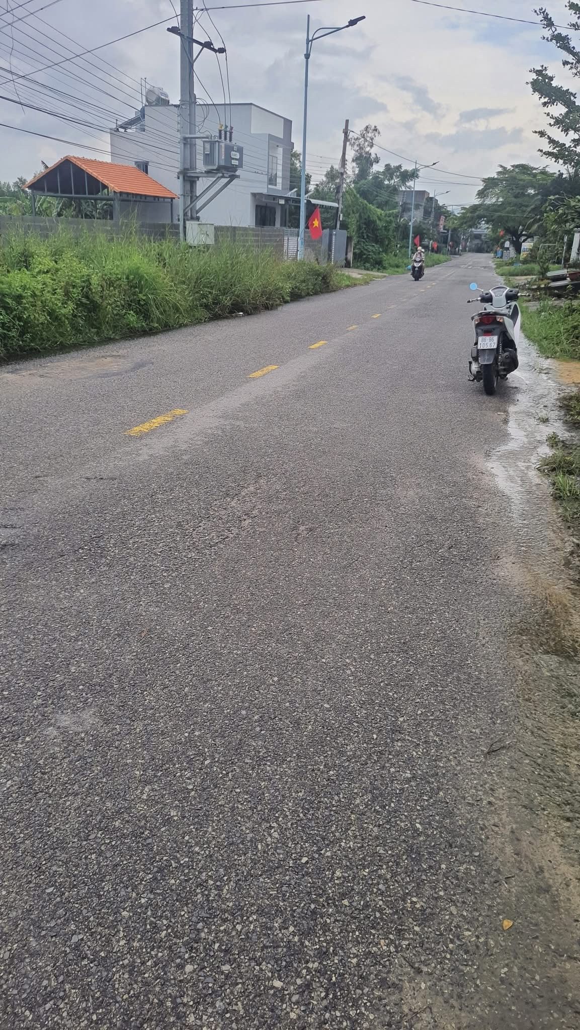 Bán đất 565.4m² có sẵn 150m² thổ cư ngang 16m giá 15 tỷ tại đường QL 55 Xã Hàm Tân