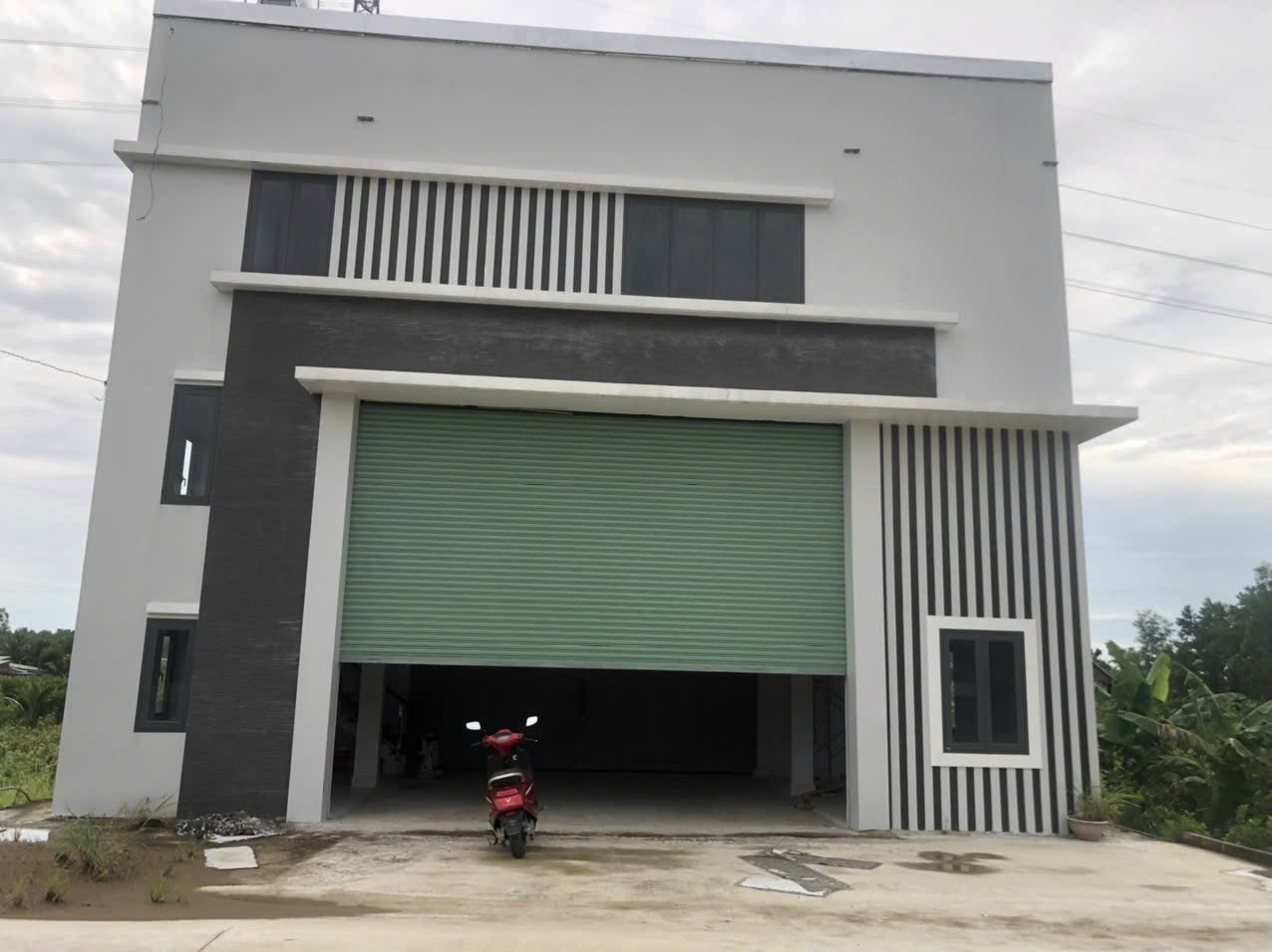 Bán 2781m2 (13.6x192) có 400m2 thổ cư, xưởng XD 336m2 mặt tiền QL N2, Thạnh Lợi, Bến Lức, Long An