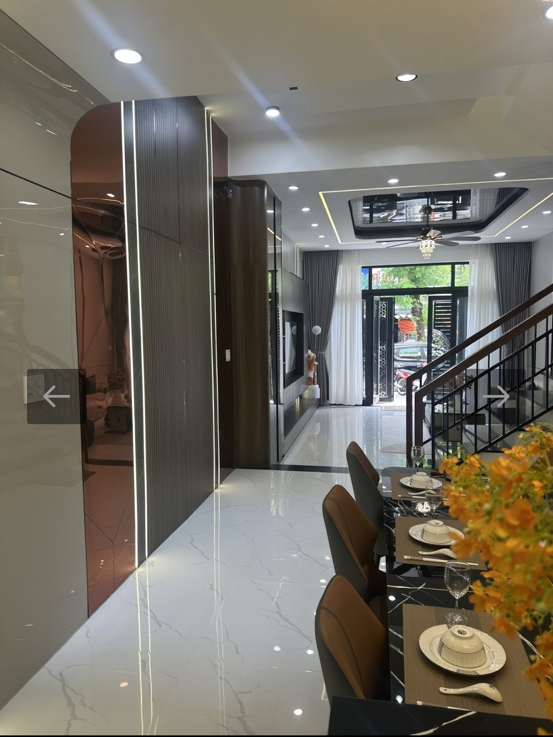 Nhà 3 tầng, thiết kế hiện đại, ngay Trung Tâm khu đô thị sầm uất Hòa Xuân Đà Nẵng