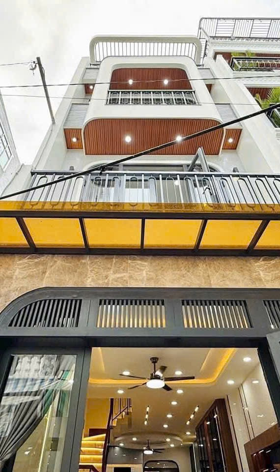Chính chủ cần bán gấp nhà Giá 5Tỷ79, HXH 5m Nguyễn Công Trứ, Quận 1, Sổ riêng, 3 tầng, 70m2