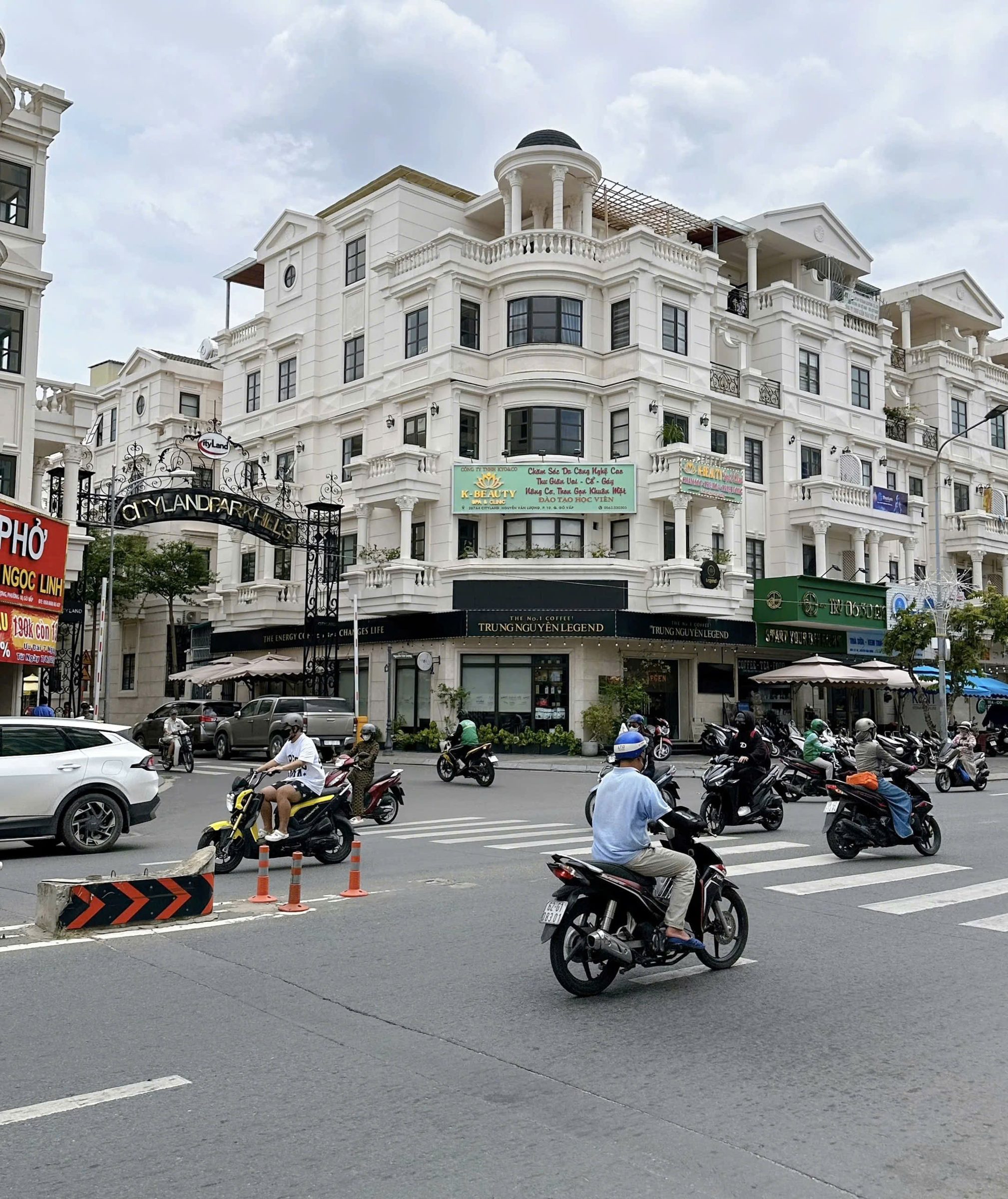 NHÀ MẶT TIỀN NGUYỄN VĂN LƯỢNG - HÀNG XÓM CITYLAND - 50M2 - CHỈ 9.X TỶ - SHR HOÀN CÔNG ĐỦ