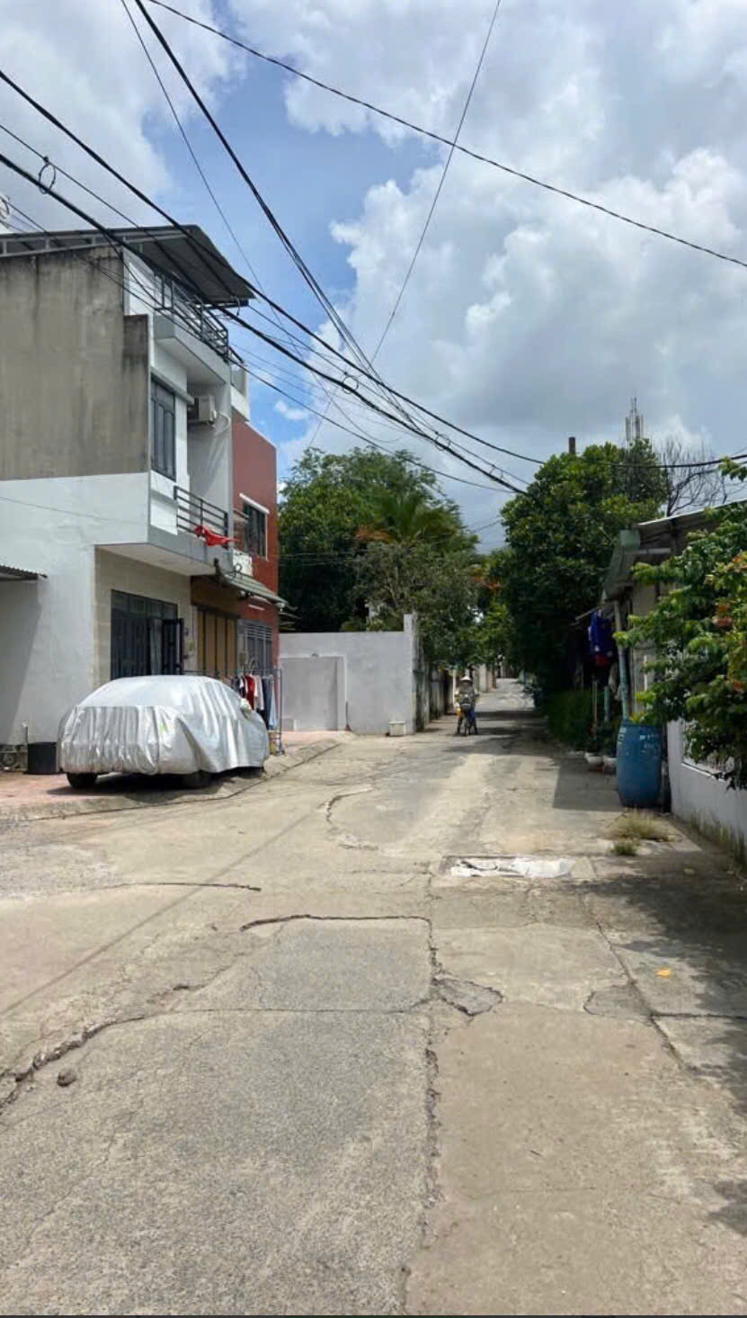 Bán đất 1268m² có sẵn 600m² thổ cư ngang 32m giá 80 tỷ tại Đường Quận 9 Phường Long Bình
