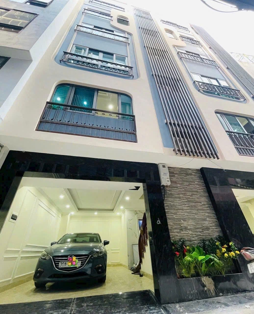 Cho thuê Nhà riêng Quan Hoa, Cầu Giấy 40M x 7T THANG MÁY, Ô TÔ giá 26 triệu