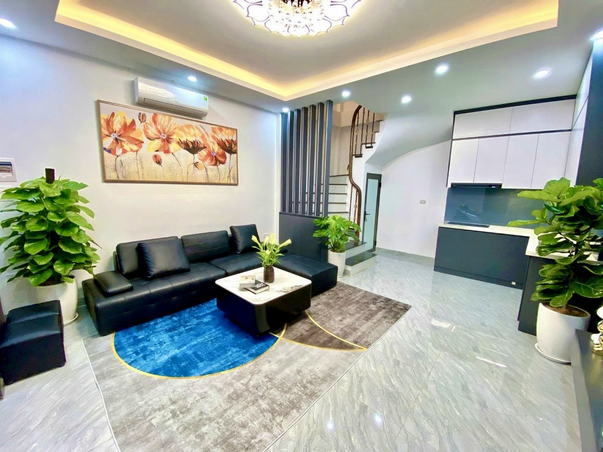 Bán nhà Quan Nhân - Thanh Xuân, 33m x 5 tầng mới, 3PN, Full nội thất, Gần ô tô, 10,5 tỷ