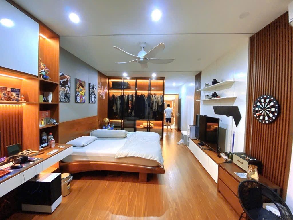 HOA HẬU MẶT PHỐ HỒ TÂY - 170M2, 6 TẦNG - MT 8 MÉT - DÒNG TIỀN 4.5 TỶ/ NĂM - GIÁ 255 TỶ