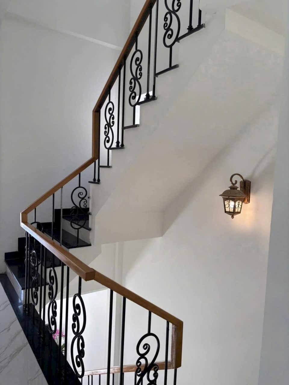 🔥 GIÁ RẤT TỐT - CHỈ 3.1TỶ CÓ NGAY NHÀ MỚI 3 TẦNG - DT 100M2 - KIỆT ÔTÔ 82 QUẢNG TẾ 🔥