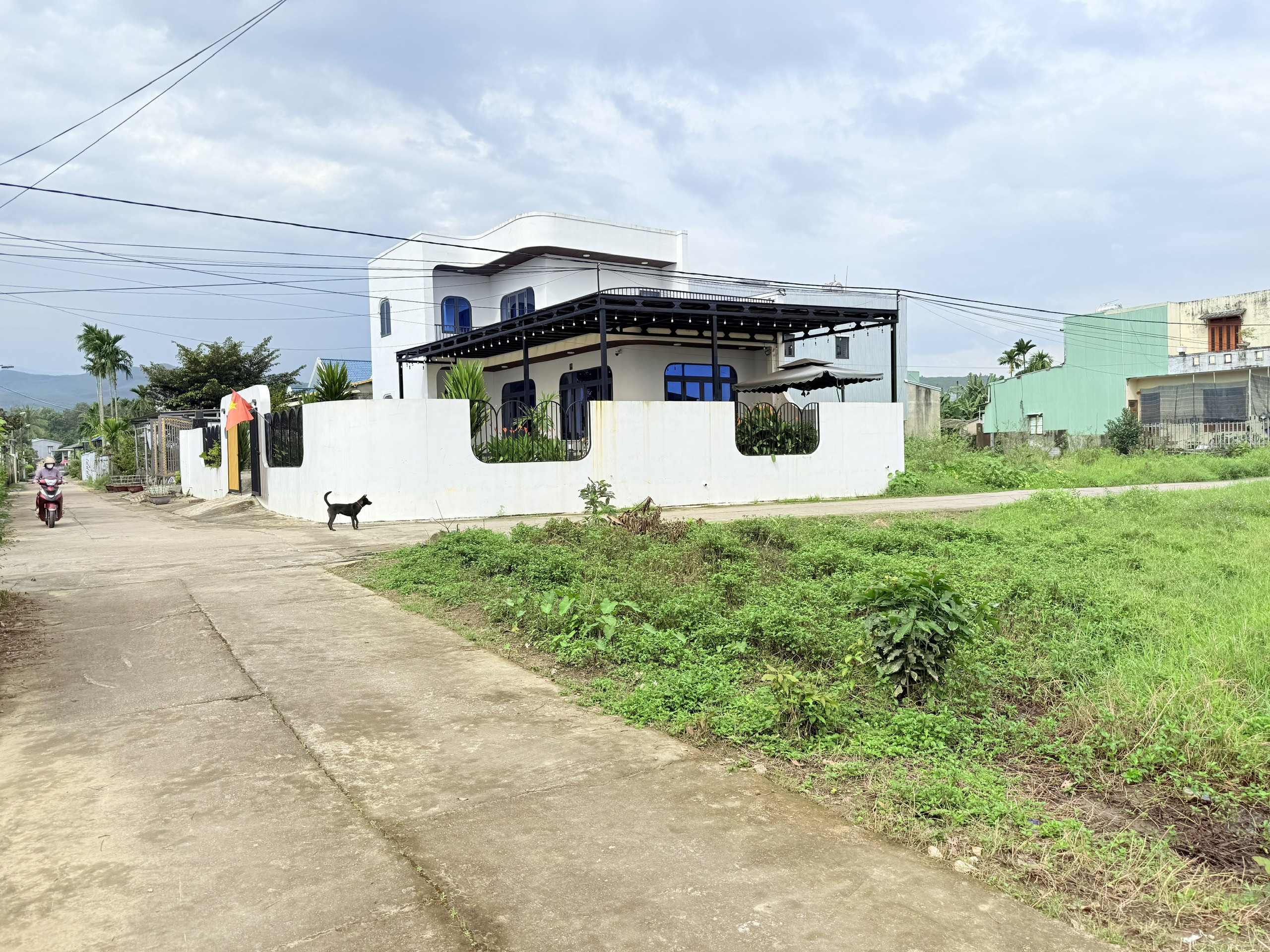 chính chủ bán lô đất nằm cách chợ Đại Hiệp 1km, diện tích 211m2