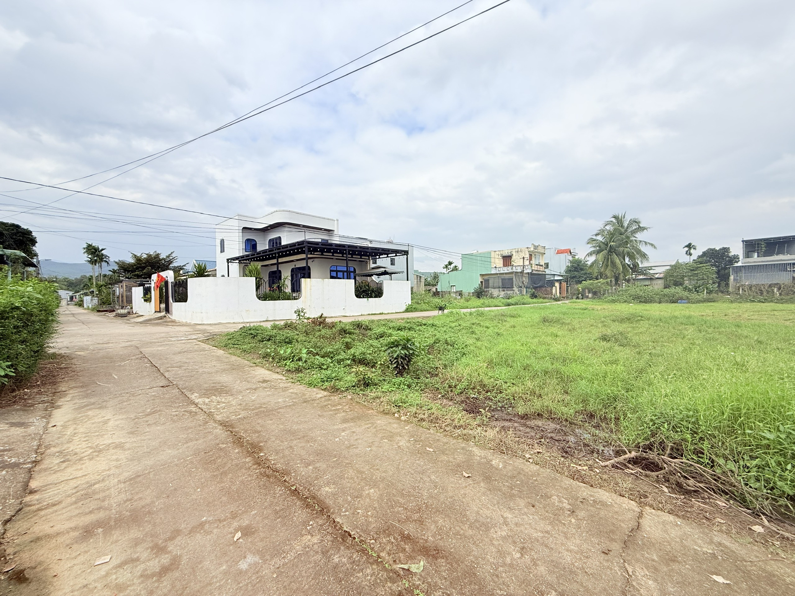 Chính chủ cần bán lô đất nằm cách chợ Đại Hiệp 500m, diện tích 211m2
