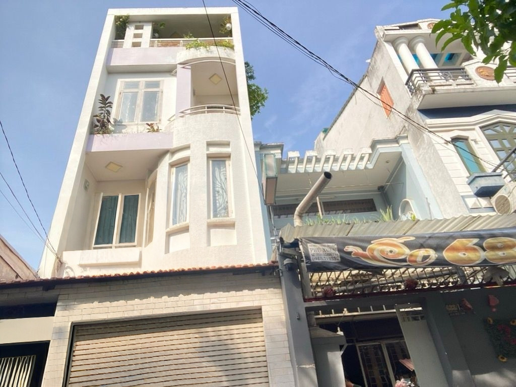 Gấp bán sổ hồng riêng, 4 tầng hẽm xe hơi