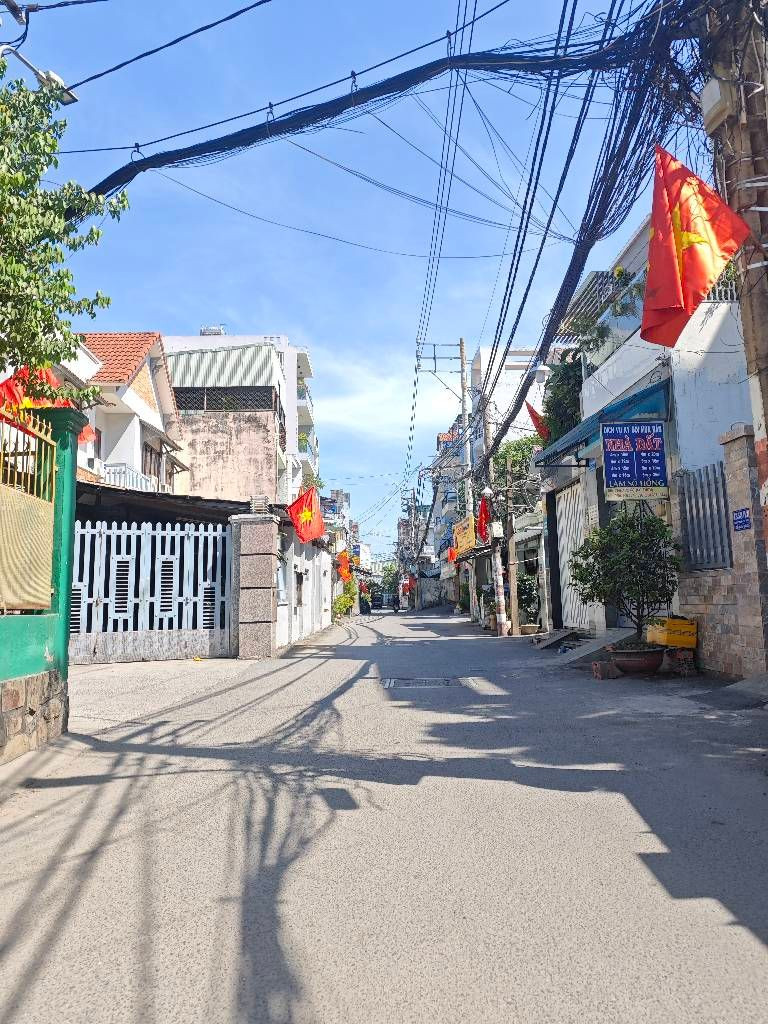 Gấp bán sổ hồng riêng, nhà mới hoàng xông đủ