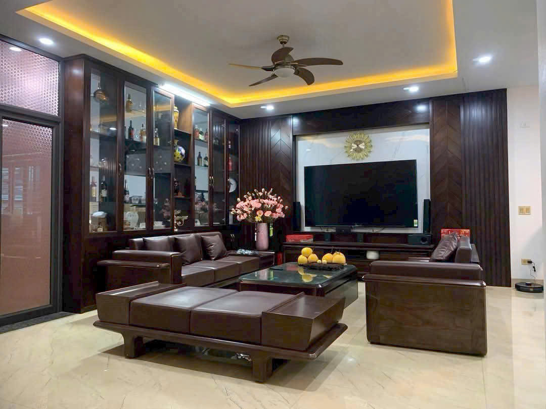 Cần Bán nhà mặt phố Quang Trung , P. Hạc Thành Mặt Tiền 6,2m