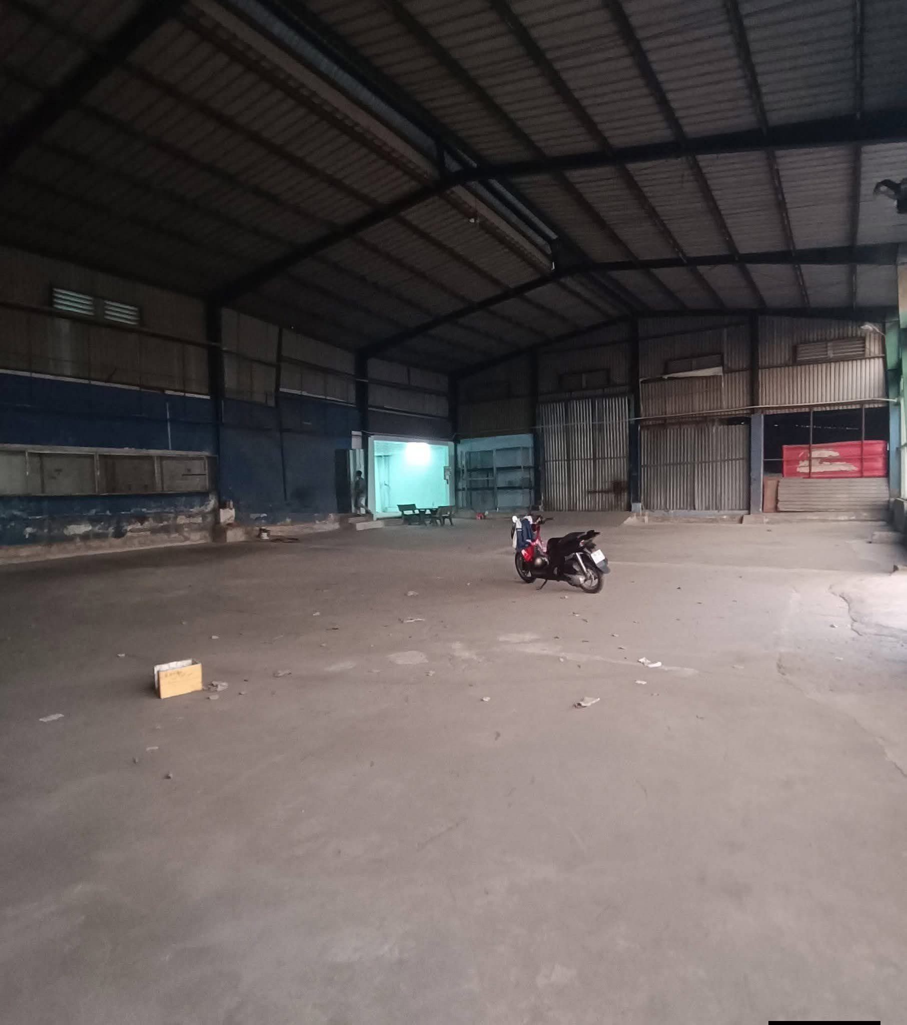 Cho thuê mặt bằng kho 450m2 MT Ql1A Quận 12