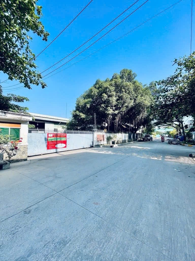 BÁN NHÀ XƯỞNG SẢN XUẤT LỚN - MẶT TIỀN QUỐC LỘ 1A - QUẬN 12 - 4.033M2 - PHÁP LÝ CHUẨN - DÒNG TIỀN ĐANG CHO THUÊ 360TR/THÁNG.