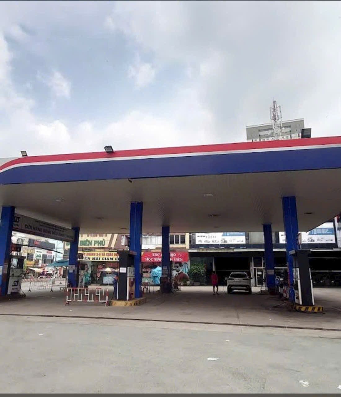 Bán Cây Xăng MT QL1A TP Tân An , Long AN. dt: 47x72m Cn 2.804m2 đất ở đô thị . Giá 65 tỷ