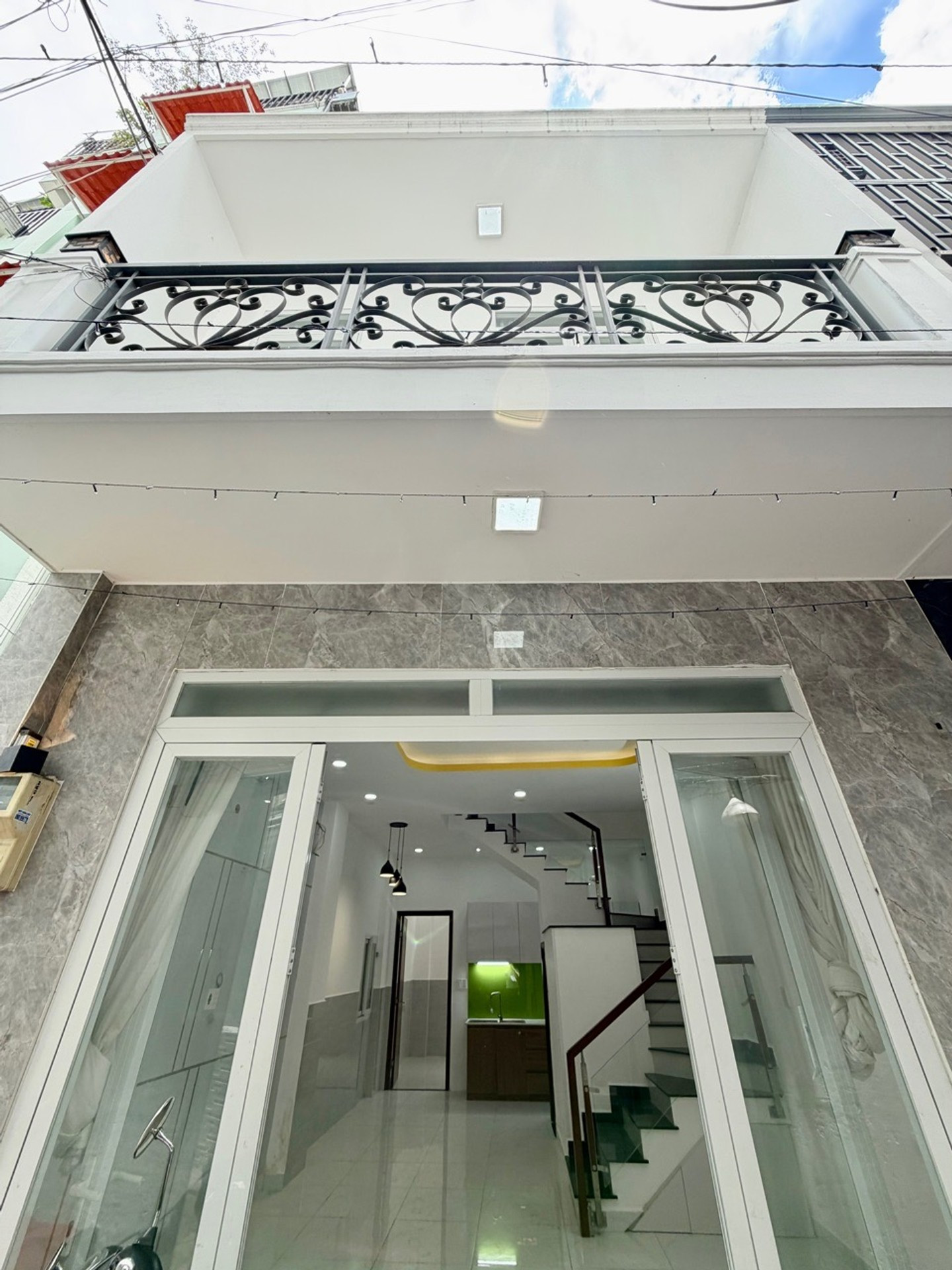 Nhà bán xô viết nghệ tĩnh gần bếnh xe miền đông 2 tầng 3pn