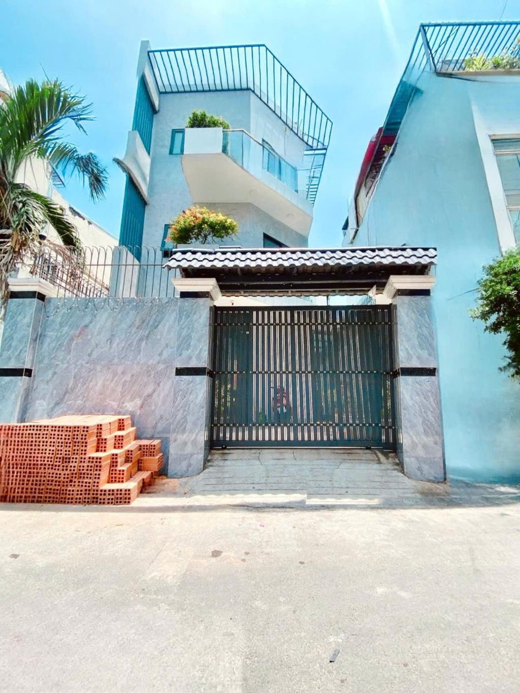 Hẻm xe hơi nào 4 tầng sổ hồng riêng chủ gâps bán, bình thạnh