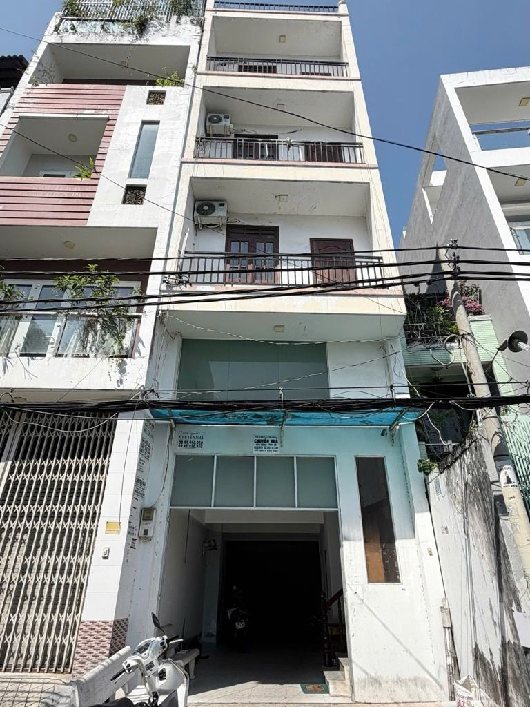 Gấp bán căn hộ dịch vụ, bình thạnh, có thang máy