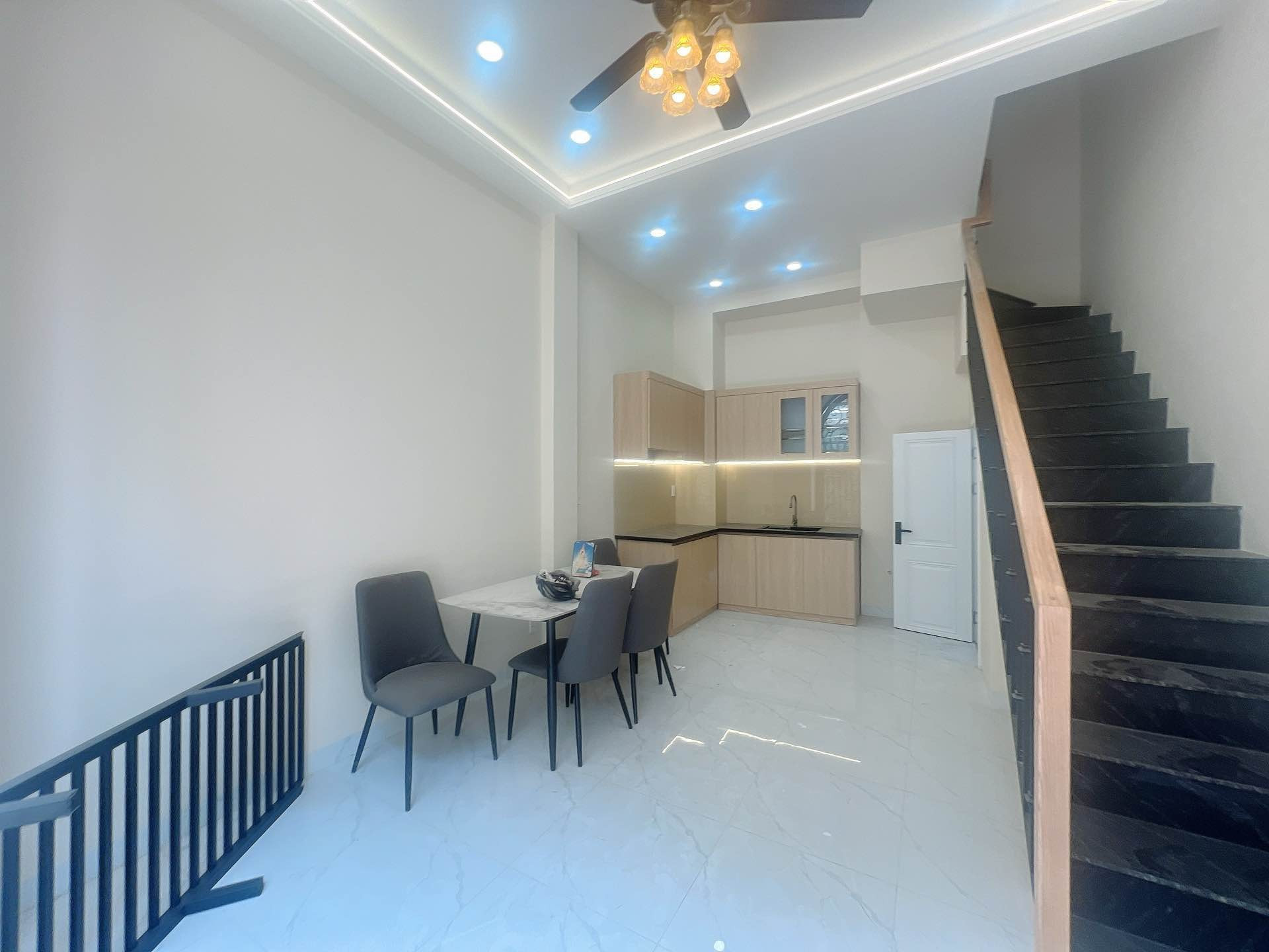 🔥 BÁN NHÀ HIỆP BÌNH – SÁT VÁCH VẠN PHÚC CITY – GIÁ 9.X TỶ – MỚI XÂY XONG – NGANG KHỦNG 7.