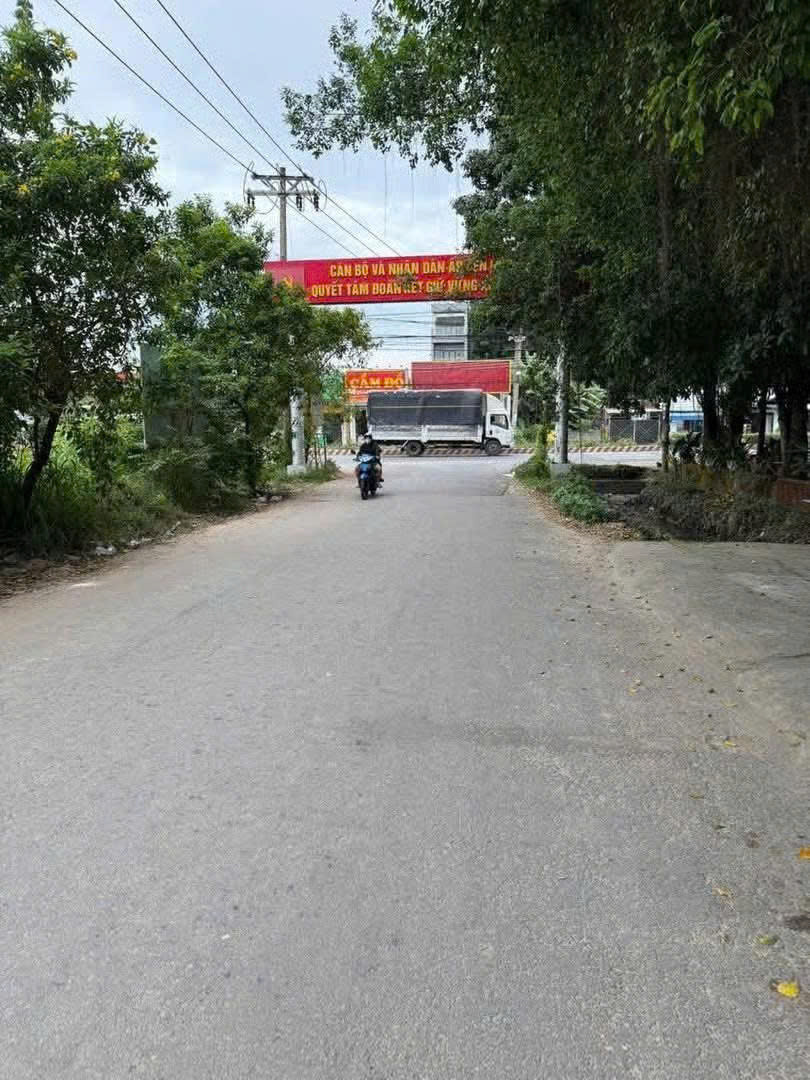 Chỉ còn 1 lô duy nhất – Nhanh tay sở hữu ngay - Diện tích 225m2 với 100m thổ cư, nằm ngay trung tâm Dầu Tiếng