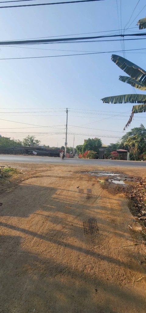 Bán đất 175m² có sẵn 160m² thổ cư ngang 19m giá 1.65 tỷ tại Đường Quốc lộ 14 Xã Hòa Phú