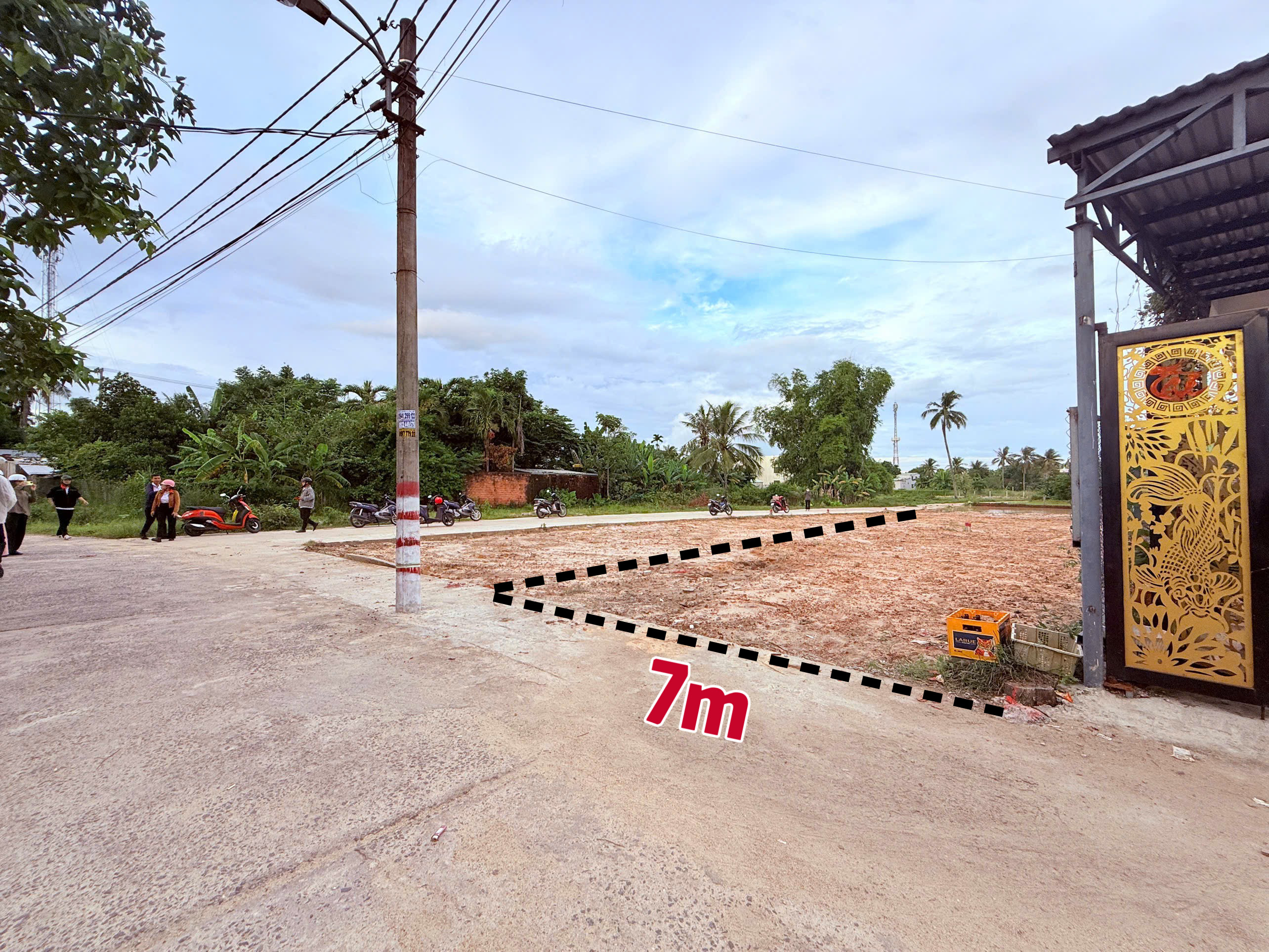 Bán lô 133m2 - mặt tiền ngang 7m - sát quốc lộ 14B vào 100m - chỉ 1,4xx tỷ