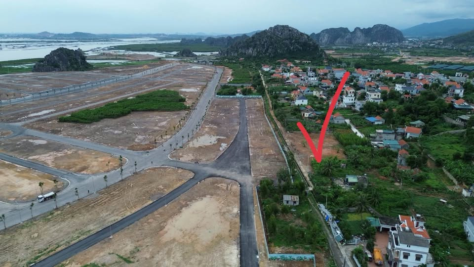 Quỹ Đất 19 LÔ ĐẤT NỀN ĐẠI YÊN – PHƯỜNG TUẦN CHÂU – QUẢNG NINH. Giáp Vinhomes Hạ Long Xanh. Sổ đỏ Vĩnh Viễn chỉ từ 2tỷ/lô