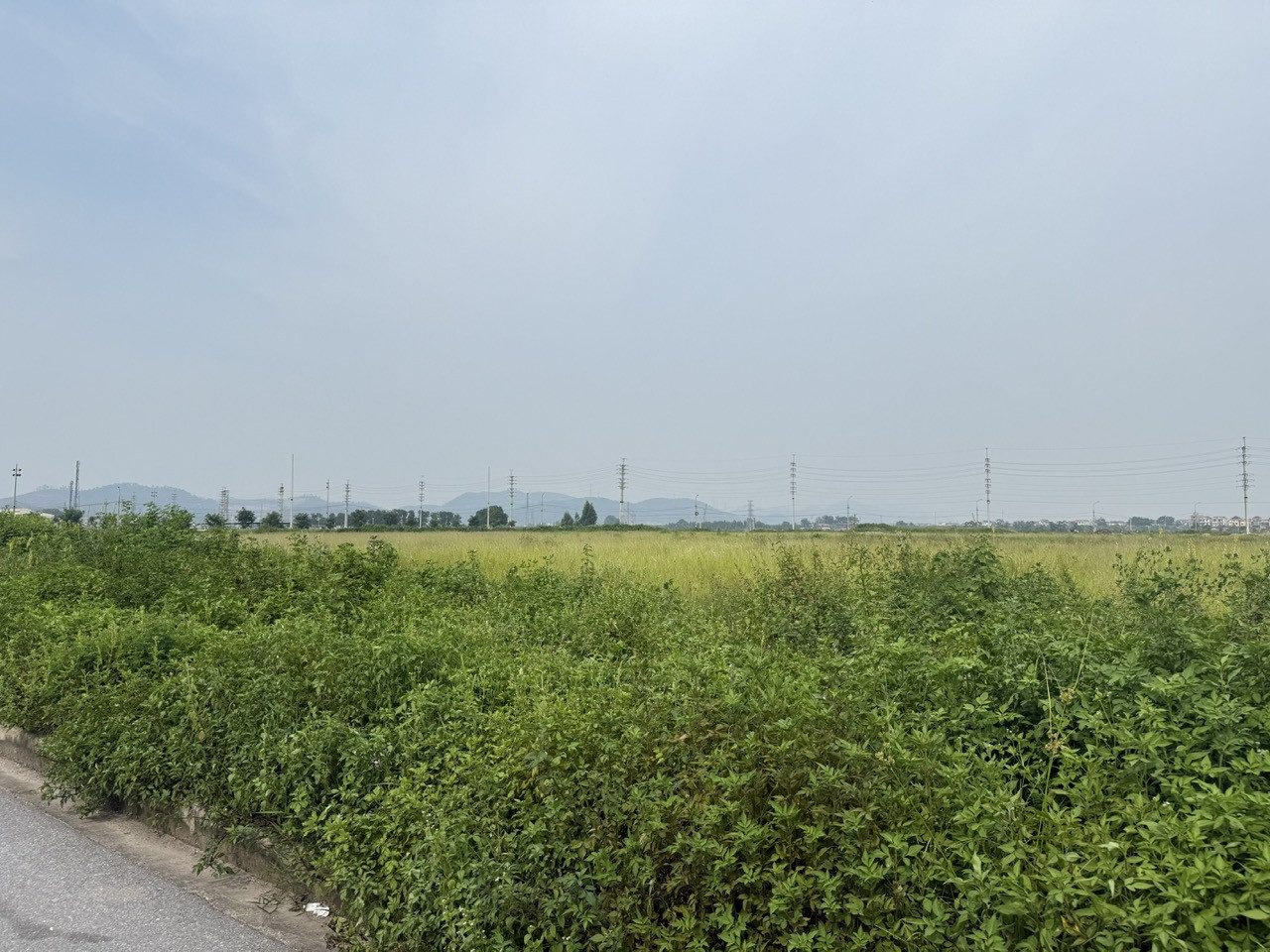 CHUYỂN NHƯỢNG 16.000m² ĐẤT KHU CN QUẾ VÕ 3, LÔ GÓC, BÀN GIAO NGAY.