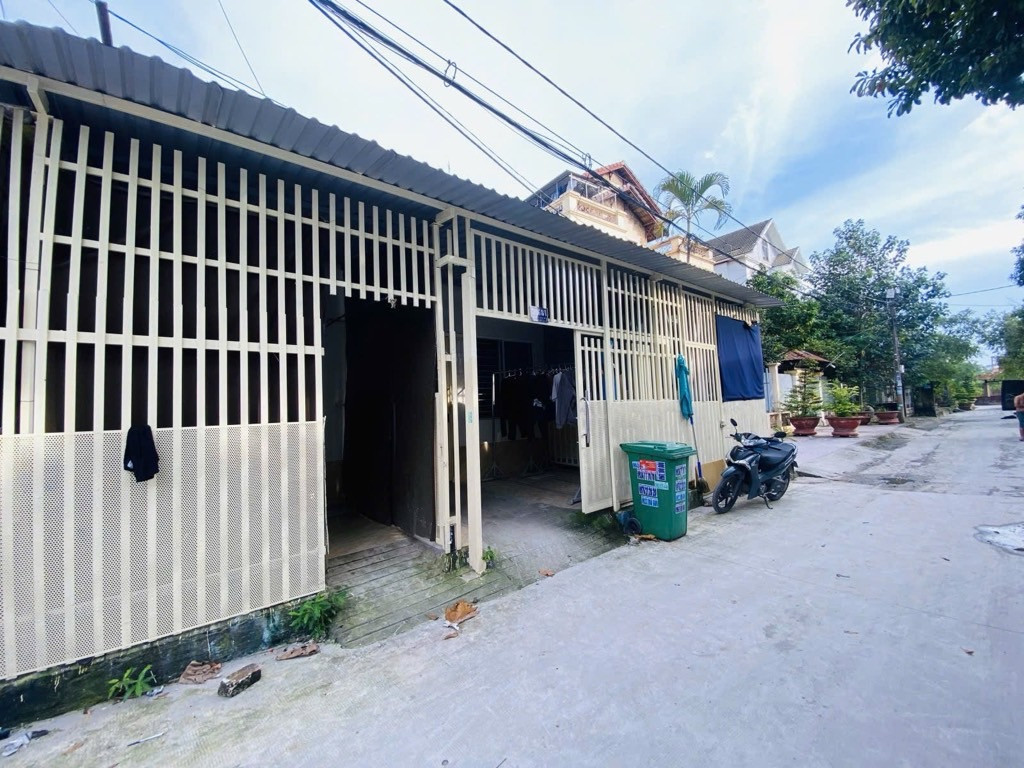 TÂN THỚI NHẤT 7 ─230M2 (10X13) ─ SẴN DÒNG TIỀN CHO THUÊ ─ 11TY900
