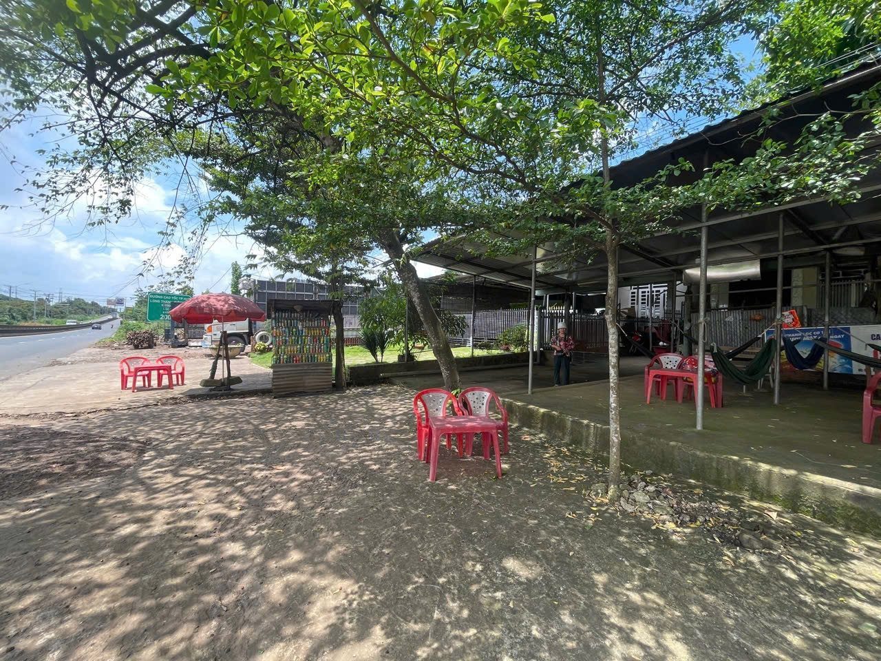 Gia đình cần bán trả nợ 1000m2 đất mt quốc lộ 1a dầu giây, đồng nai